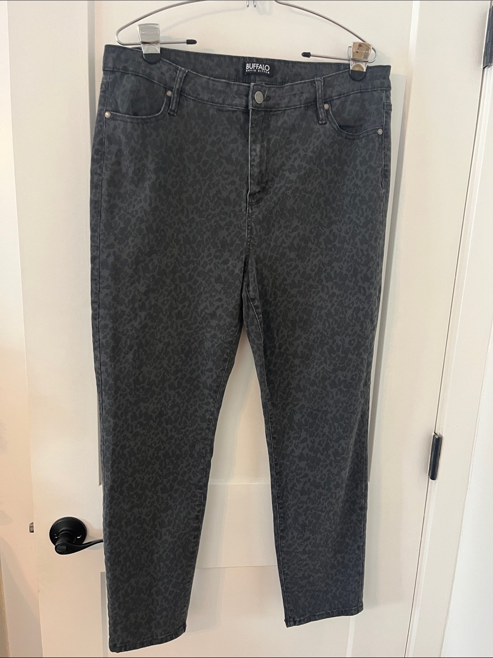 Buffalo David Bitton Women's Dark Charcoal Leopard Skinny Jeans